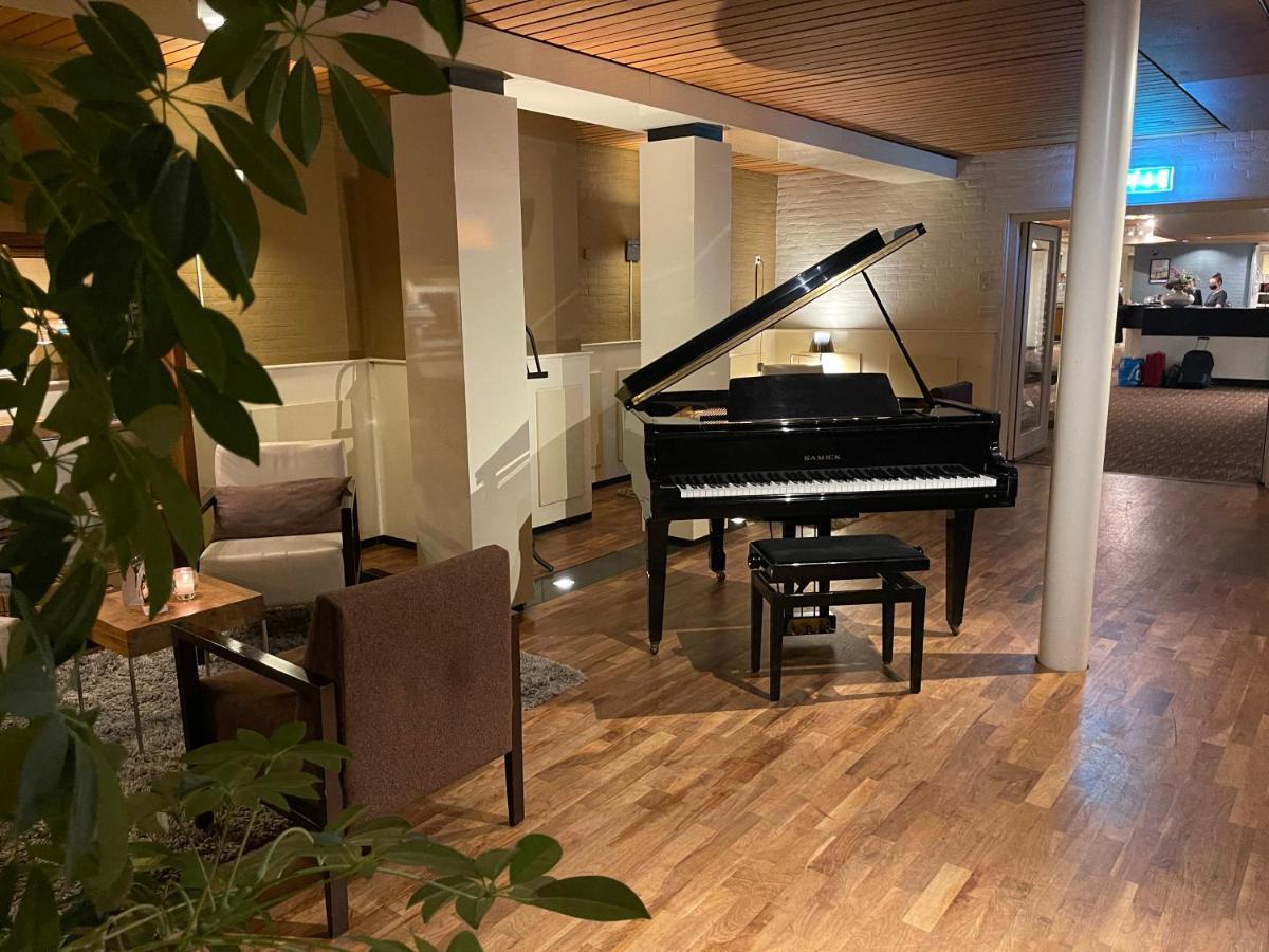 Fletcher Hotel-Restaurant Волфхезе Екстериор снимка