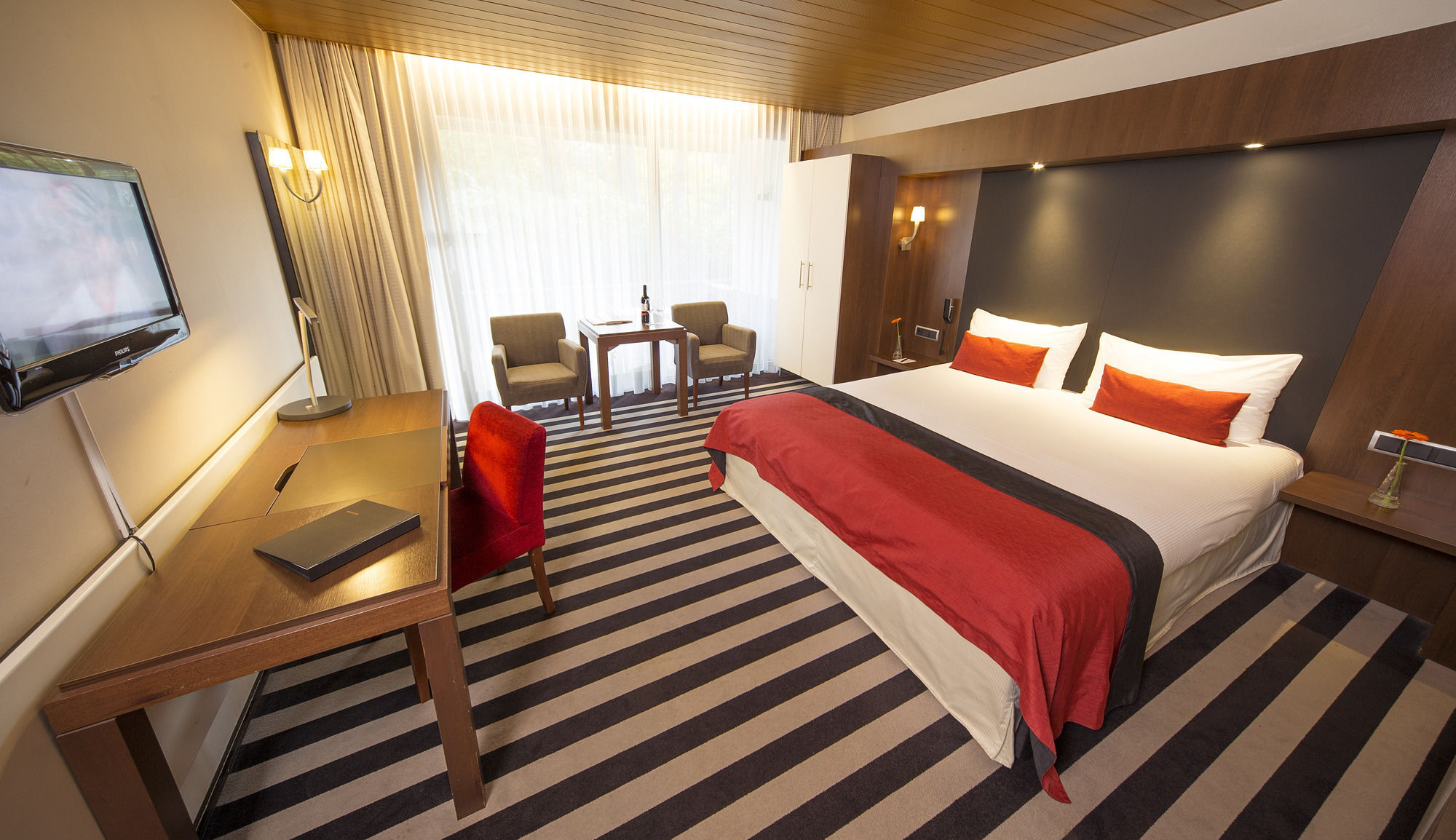 Fletcher Hotel-Restaurant Волфхезе Екстериор снимка